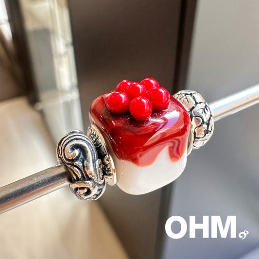 OHMnique - Glass Patisserie - Strawberry Chantilly - last piece