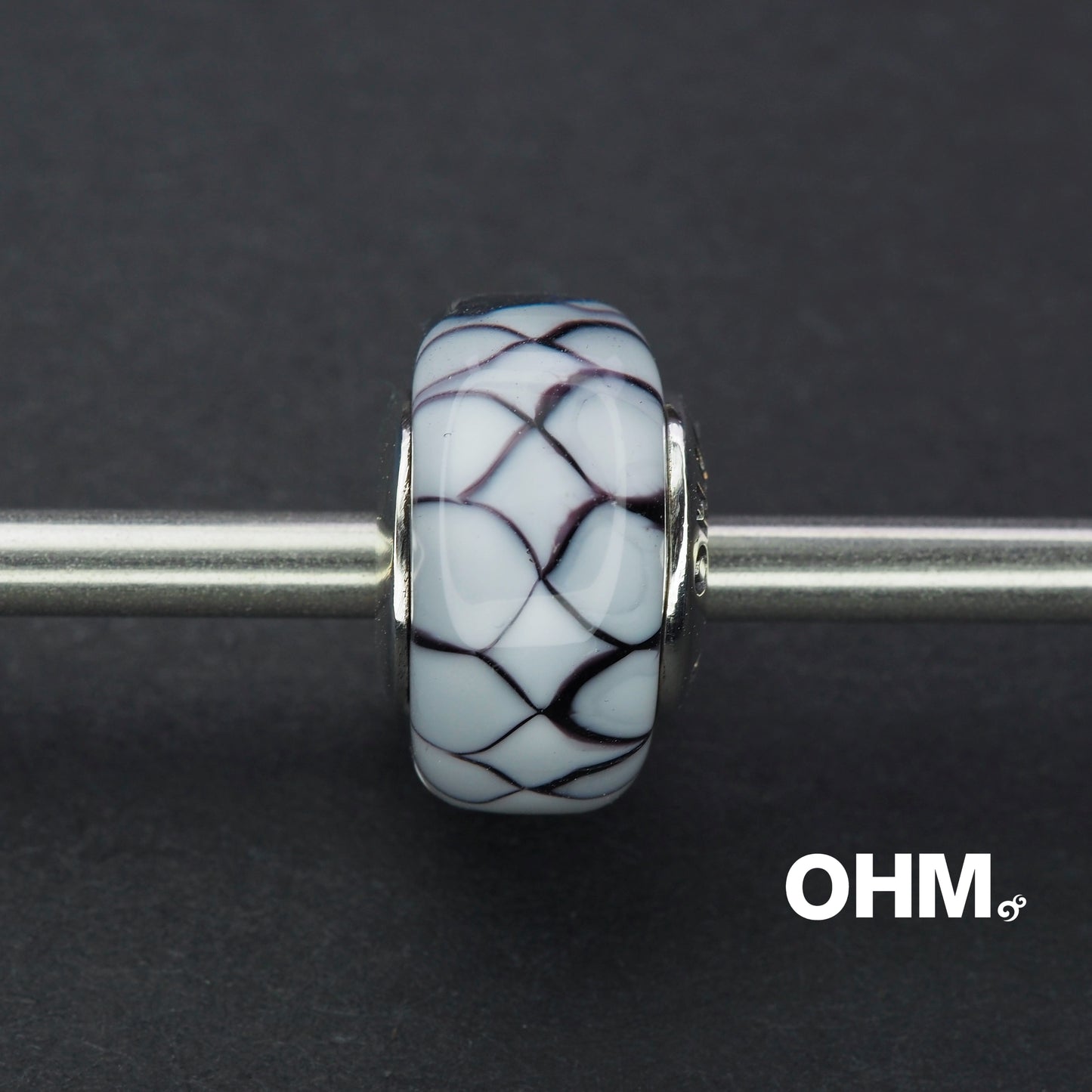 OHMnique - White Square - last piece