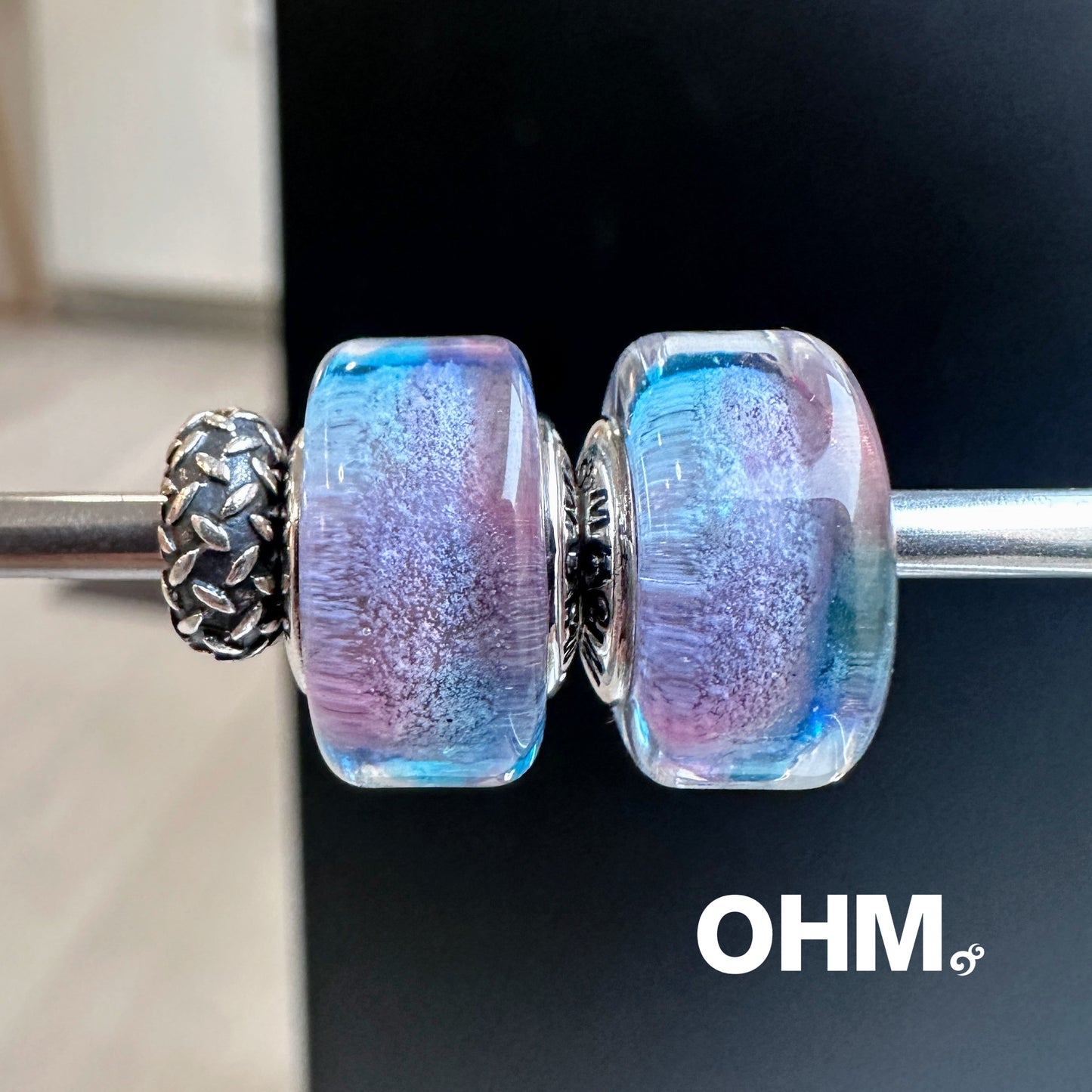 OHMnique - Sweet Dreams - Glow in the dark