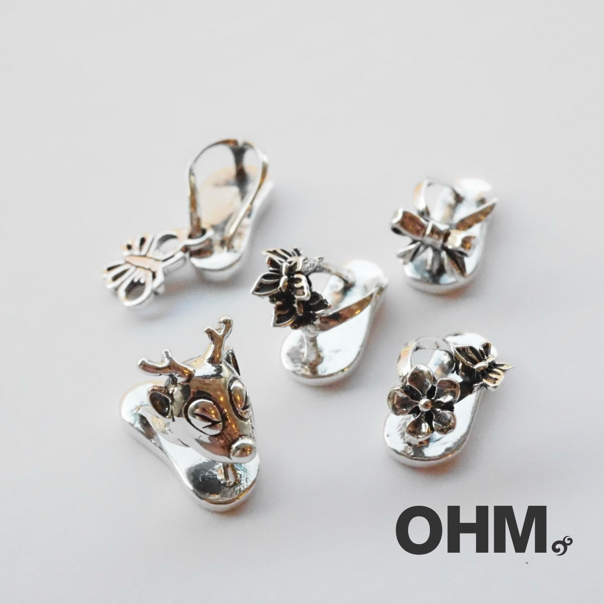 OHMnique - Dangling Flutter Sandals LE