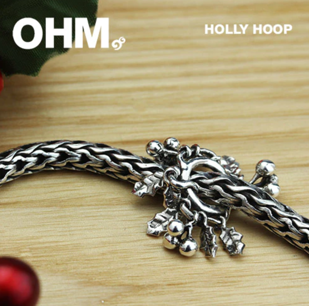 Holly Hoop