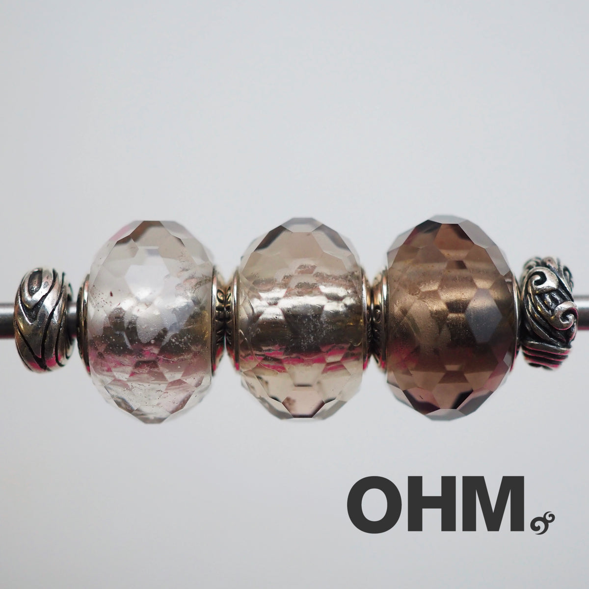 OHMnique - OROQ NO. 18 Still Ash