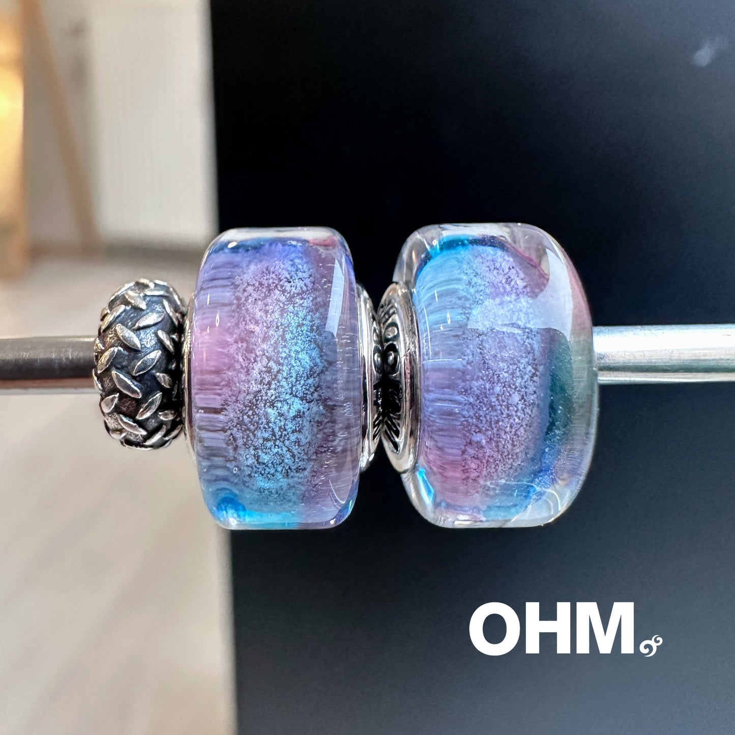 OHMnique - Sweet Dreams - Glow in the dark