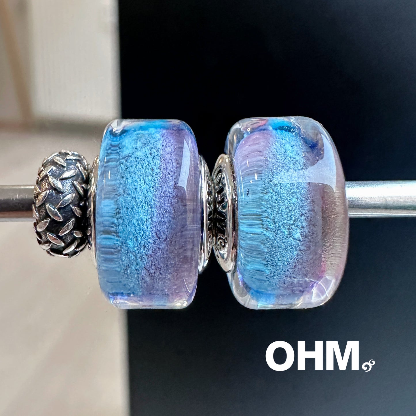 OHMnique - Sweet Dreams - Glow in the dark