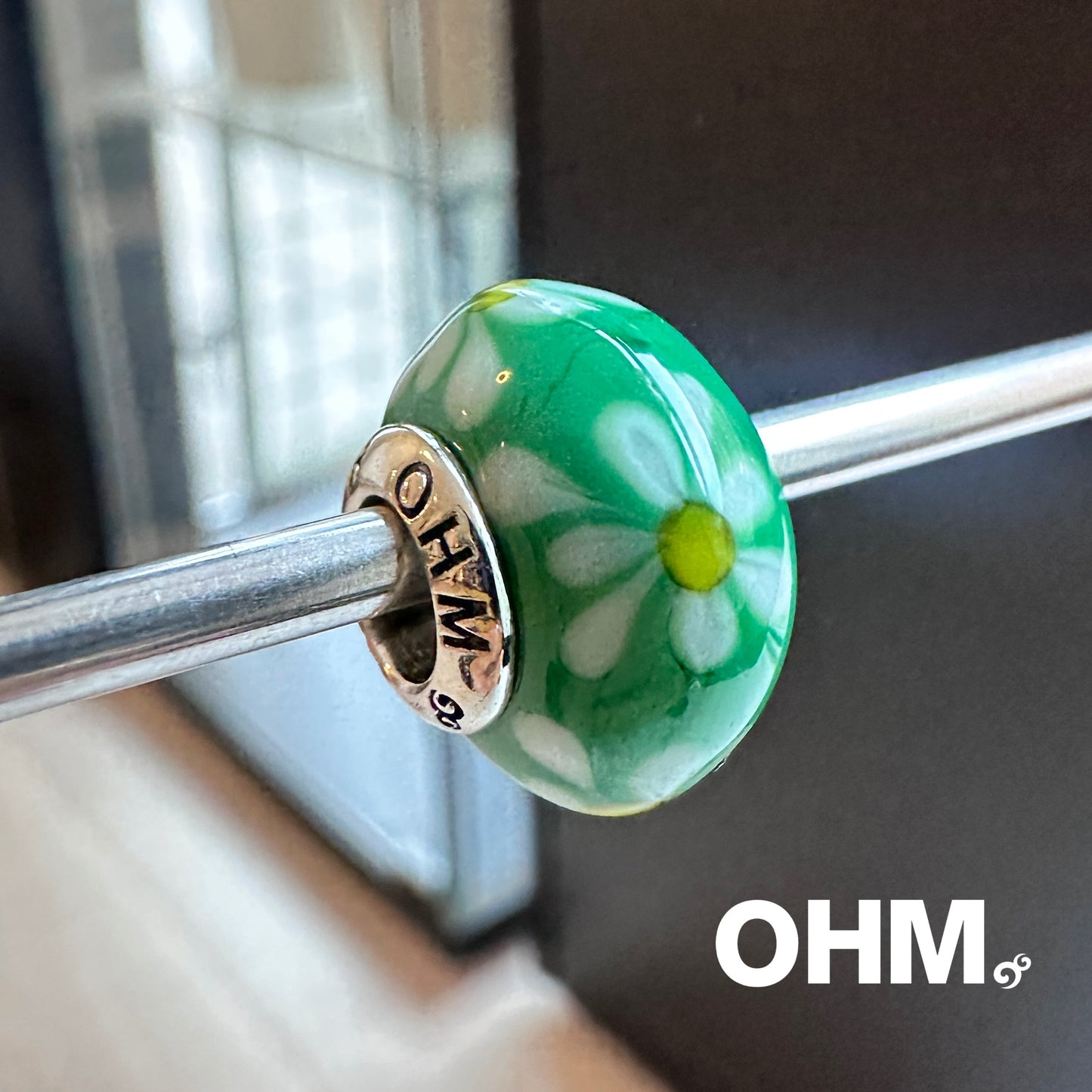 OHMnique - Quiet Daisy