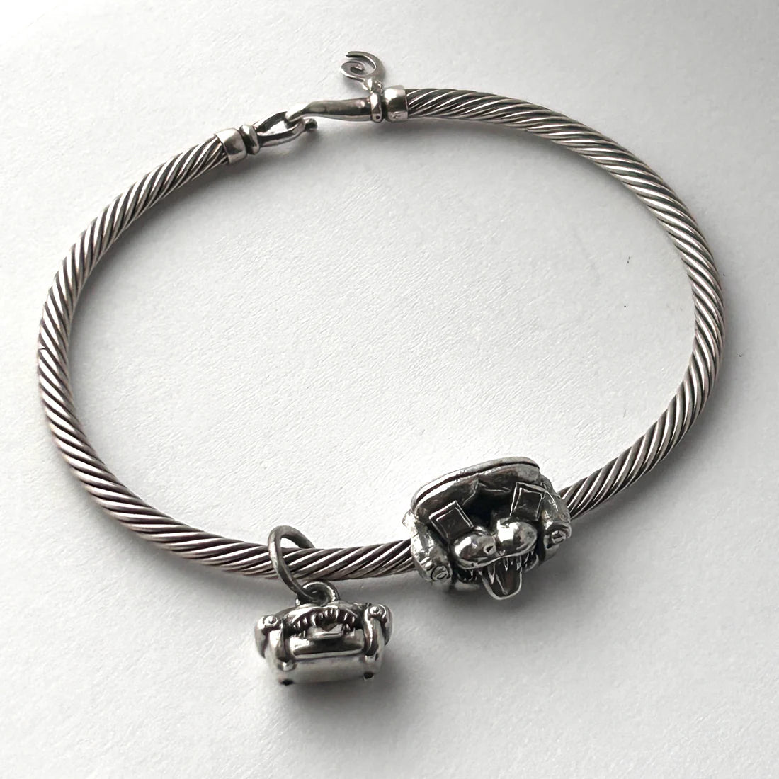 Killer Loveseat - Pre order