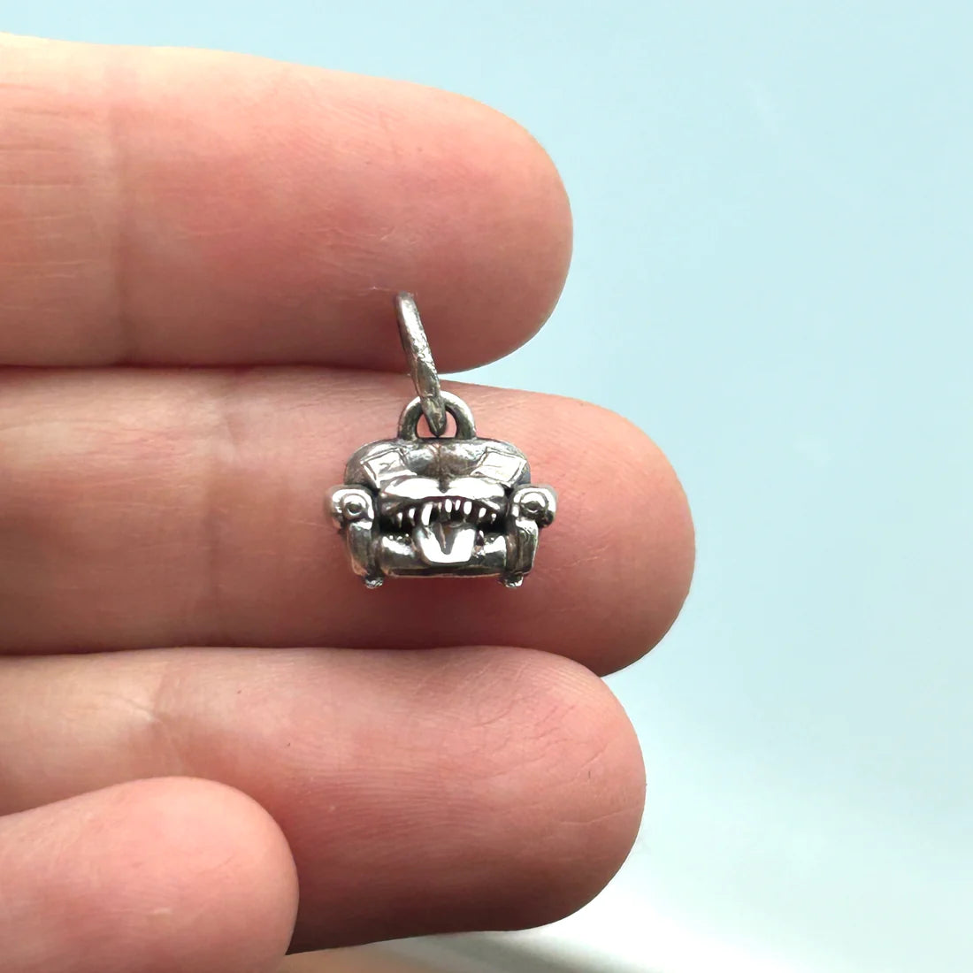 Killer Loveseat - Pre order