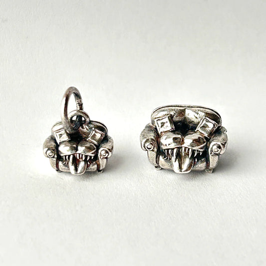 Killer Loveseat - Pre order